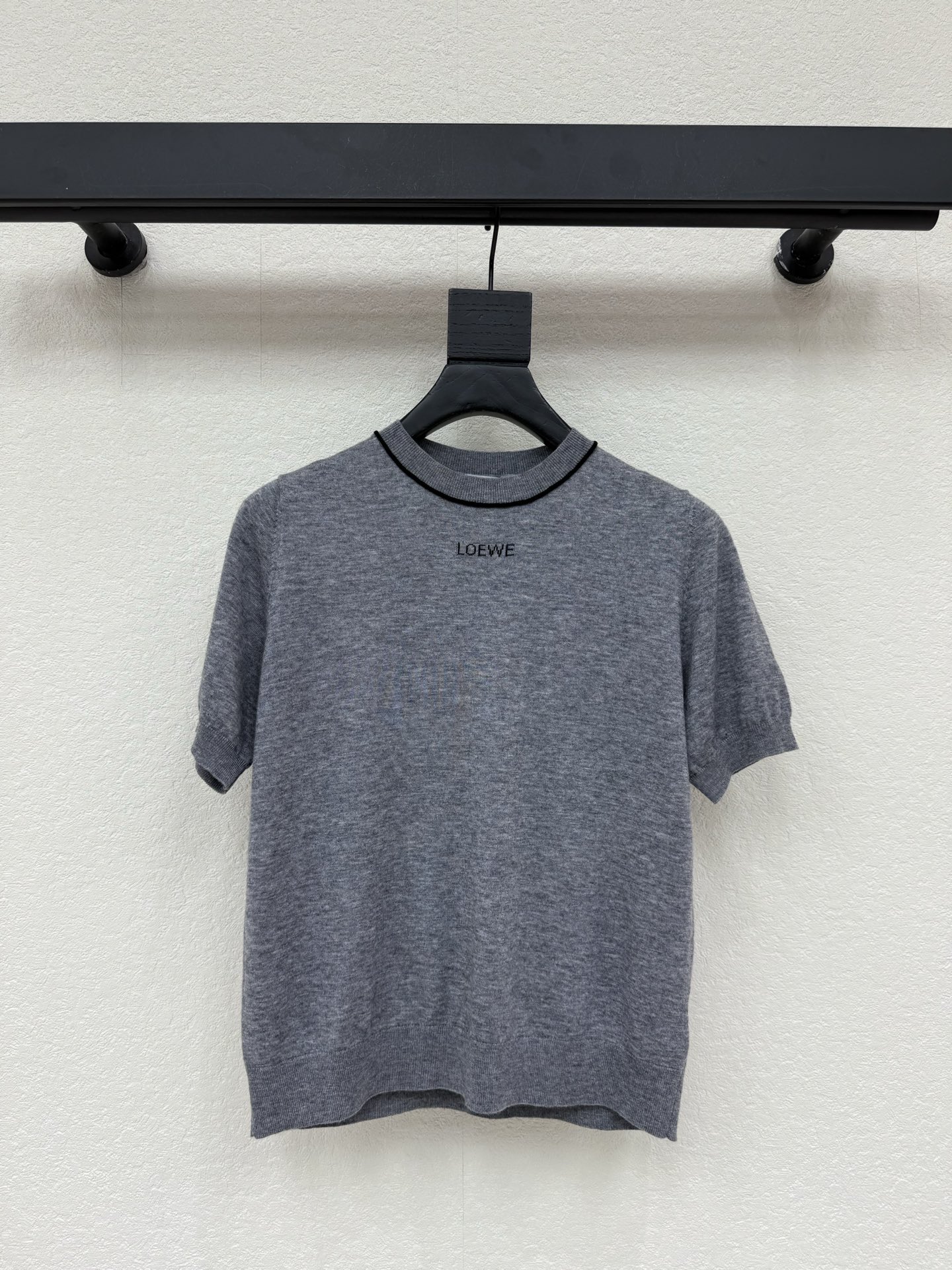 Women's short sleeves